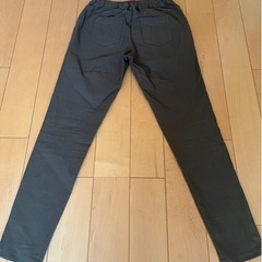 ストレッチ/テーパードパンツ  カーキ Mサイズの画像