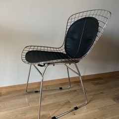 デザイナーチェア