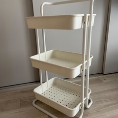 ３段ワゴン差し上げます。