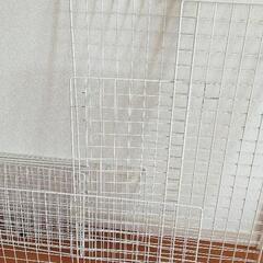 ワイヤーメッシュ　壁面収納　などに10枚の画像