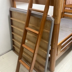 二段ベットの画像