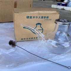 【未使用品】硬質ガラス薬飲器(ブラシ付) 吸飲み
