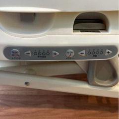 コンビ　ハイローチェア　電動の画像