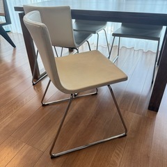 お値引き‼️IKEA ダイニングテーブル　セット　チェア4脚の画像