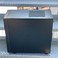 二世代まえのゲームPCです。I/Oの24インチモニターも差し上げます。いかがですか。の画像