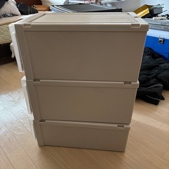 取り引き先決定　衣装ケースの画像