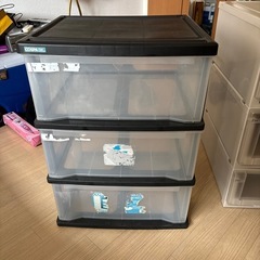 取り引き先決定　衣装ケースの画像