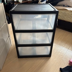 取り引き先決定　衣装ケースの画像