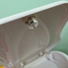 光るピアノの画像