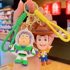【新品】トイストーリー バスライトイヤー&ウッディ キーホルダー...