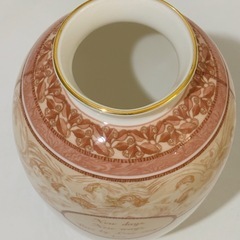 WEDGWOOD VENUS ボーンチャイナ花瓶の画像