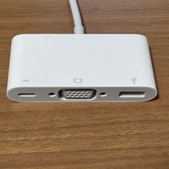 【中古】Apple 映像変換アダプタ type-C → type-C + VGA + USBの画像