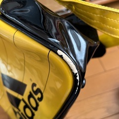 adidasスポーツバッグの画像