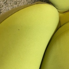 Airy Shape マッサージチェア イエローの画像