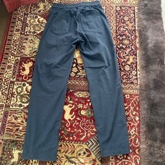 メンズパンツ黒の画像