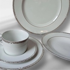 新品　ROYAL DOLTON 大皿　深皿　中皿　カップセット　ロイヤルドルトンの画像