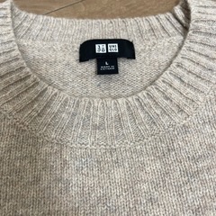 未使用ユニクロのラムクルーネックセーターの画像