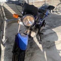 スズキ　MTバイク(125cc)の画像