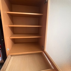 細身 可動式 食器棚の画像