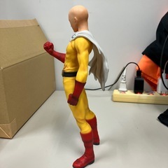 ☆値下げ☆2503-979 ワンパンマン サイタマ フィギュア 中古 高さ約25cmの画像