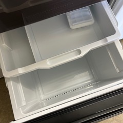 【2020年/動作ok】家電　Hisense  ハイセンス　冷蔵庫　スリードア　282Lの画像