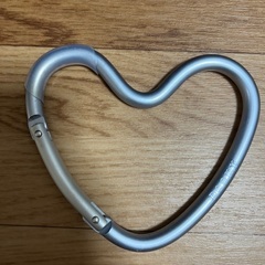 DOOKY ハート型 ベビーカー用フックの画像