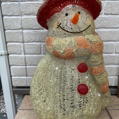 光る雪だるま
