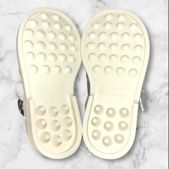 【新品未使用】キッズサンダル❤編み込みデザイン 子供靴の画像