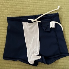 150サイズ　水着　スイミング　プールの画像