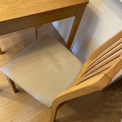 IKEA ダイニングテーブル　チェアの画像
