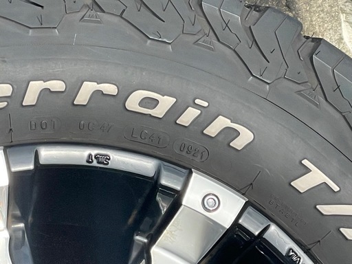 クリムソンMG ビースト・BF Goodrich All-Terrain◇8J 17インチ