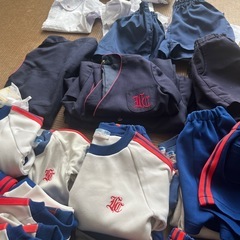 平松学園　
幼稚園　制服等 