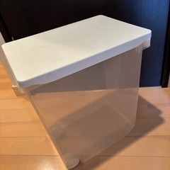 無料　米びつ