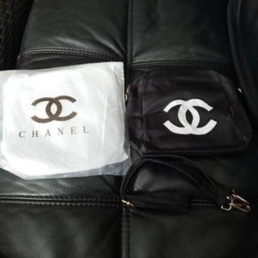 CHANEL ブラック ショルダーバッグ