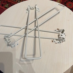 白くて可愛いちゃぶ台。脚折り畳めます。の画像