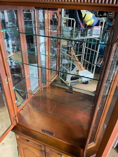 飾り棚　カップボード　ガラス棚　木製　ティーカップボード　