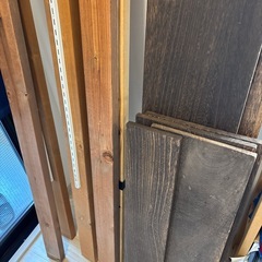 DIY壁面収納セット　ラブリコ9セット、木材と棚受け多数+焼杉棚板2mほか　の画像