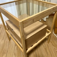【急ぎ】IKEA サイドテーブルとIKEAの引き出しの画像