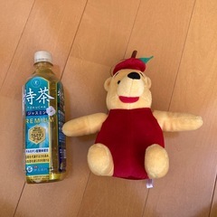 Disney ★ くまのプーさん　りんごver. ぬいぐるみ　希少の画像