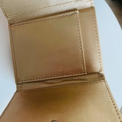 折りたたみ財布　イエローゴールドの画像
