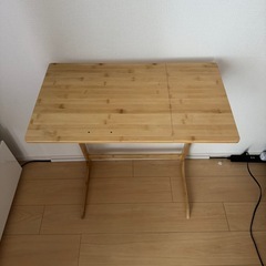 折りたたみ式デスクの画像