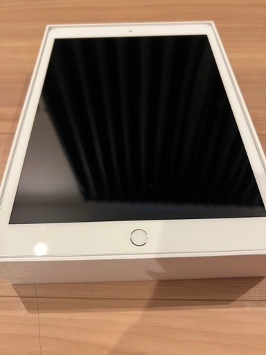 iPad 128GB 第8世代　本体　シルバー