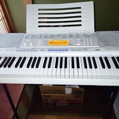 CASIO 光ナビゲーションキーボード(61鍵盤) LK-205