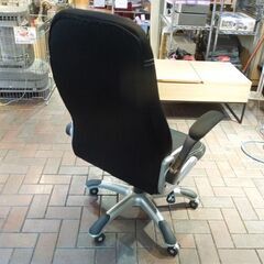 LOWYA オフィスチェア オルカ アーム跳ね上げ式 ブラック OAチェア デスクチェア 札幌市東区 新道東店の画像