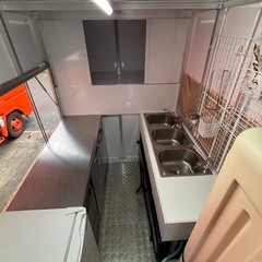 キッチンカー 走行距離少ない 営業許可証付き 新古車