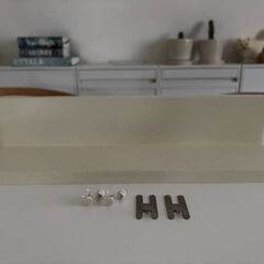 無印良品　壁に付けられる家具棚 オーク材突板　ライトグレー44cm （美品）　差し上げますの画像