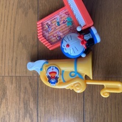 ポケモン、ドラえもん、ラブパトリーナのおもちゃの画像