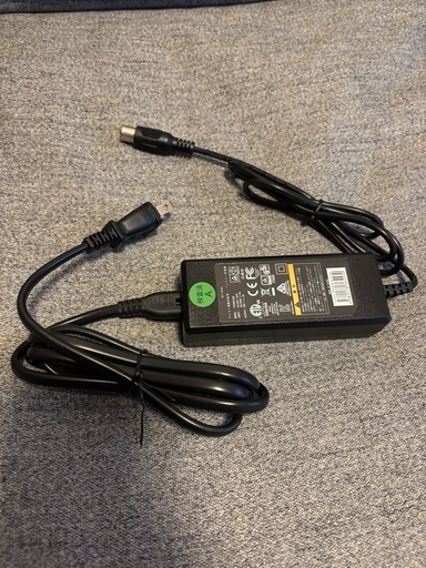 【美品】電動アシスト自転車(バッテリー充電器付き)