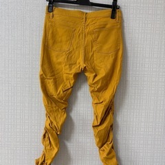 ★シューラルーのマスタード色 スキニーパンツ（Mサイズ）★美品の画像