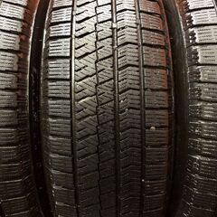 BS BRIDGESTONE BLIZZAK VRX2 205/60R16 16インチ スタッドレス 4本 21年製 ステップワゴン ヴォクシー プレマシー等　(KTH212)の画像